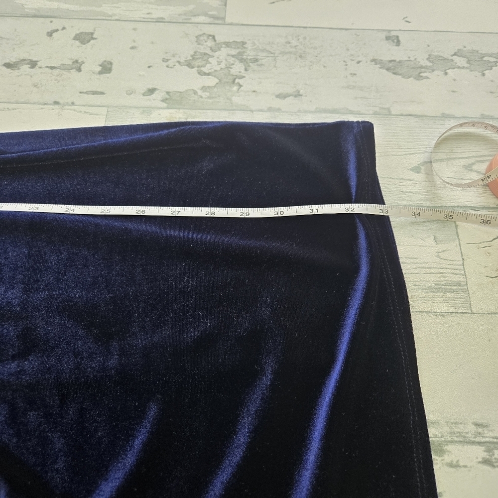VENUS Navy Velvet Off-The-Shoulder Dress – Size Small - Picture 6 of 10